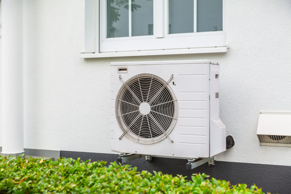 Preparing for Fall: Should You Upgrade to a Heat Pump This Season?